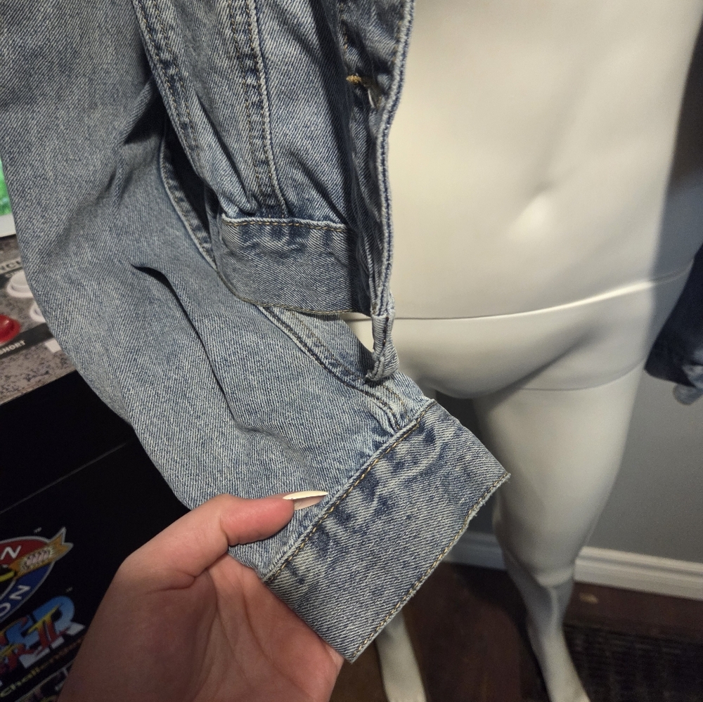 Refuge Ladies Size Large Denim Jacket With Stretch - Picture 3 of 8